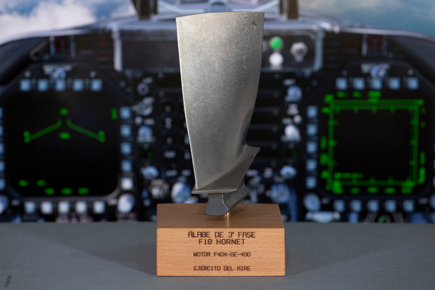 Álabe de 3ª fase grande - F18 Hornet